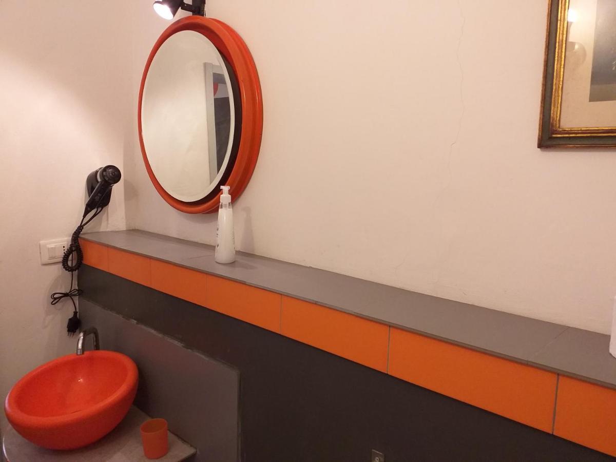 Suite Via Faenza Florenz Exterior foto